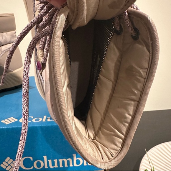 Columbia winter boots SLOPESIDE VILLAGE" OMNI-HEAT MID - Picture 2 of 10